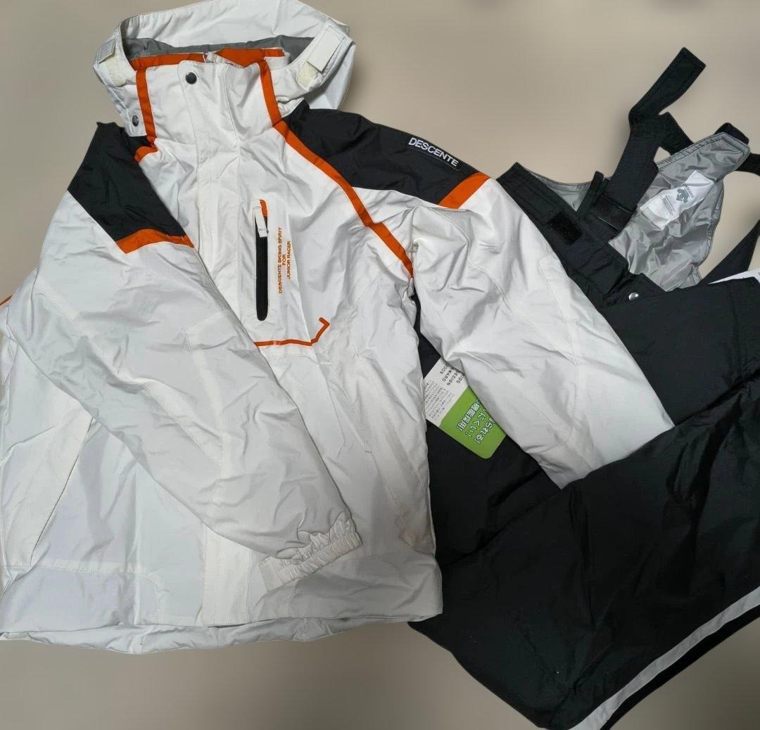 新品DESCENTE ジュニアスキーウェア 調整可145cm→165cm