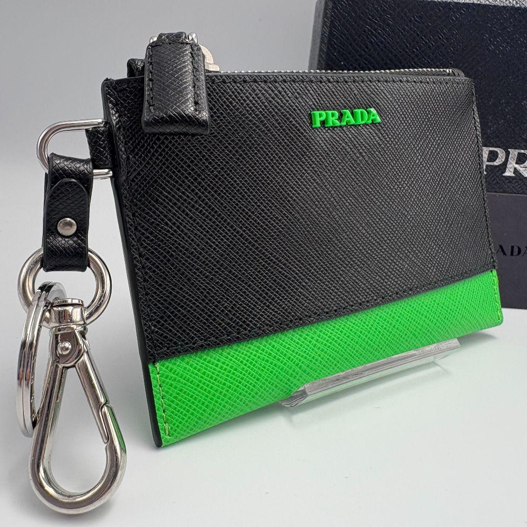 美品✨ PRADA サフィアーノレザー ケース グリーン ブラック