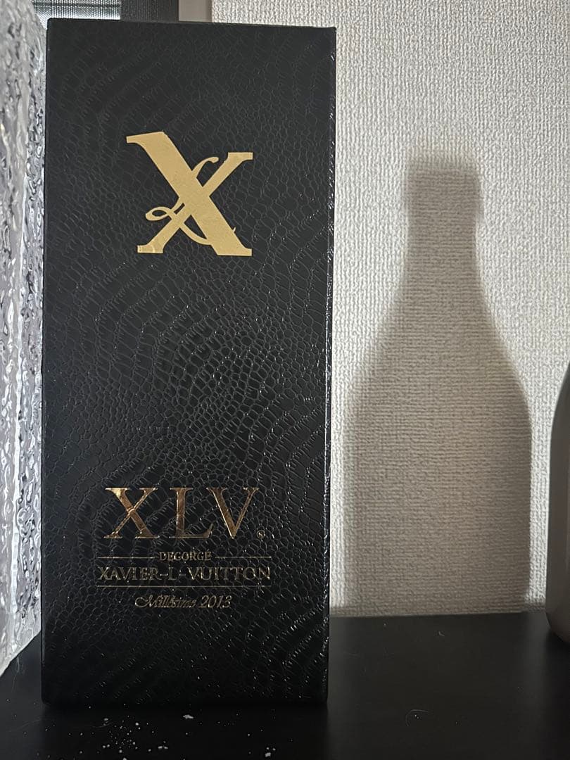 3本ルイヴィトン　シャンパン新品箱付き