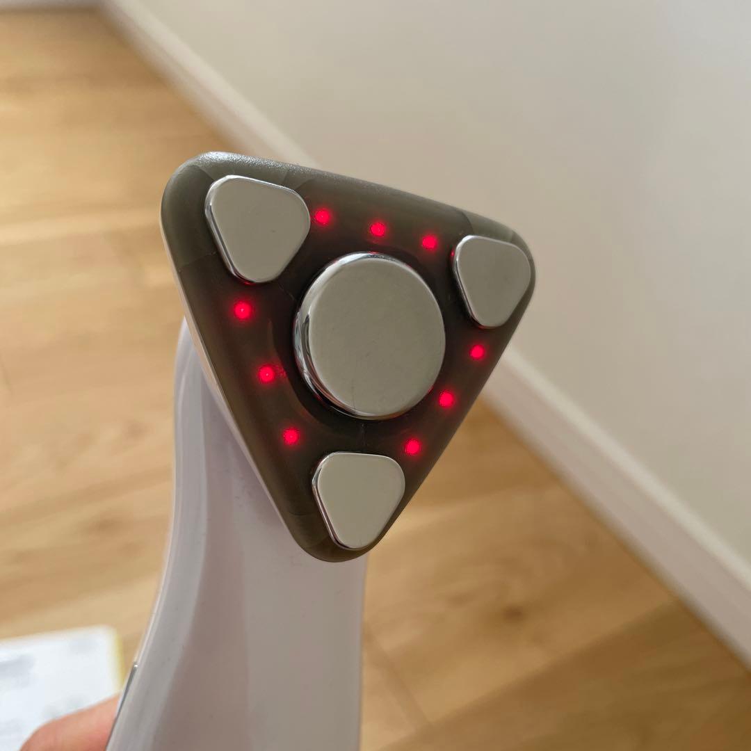 シーズ・ラボ　美顔器　エステプロCⅡ