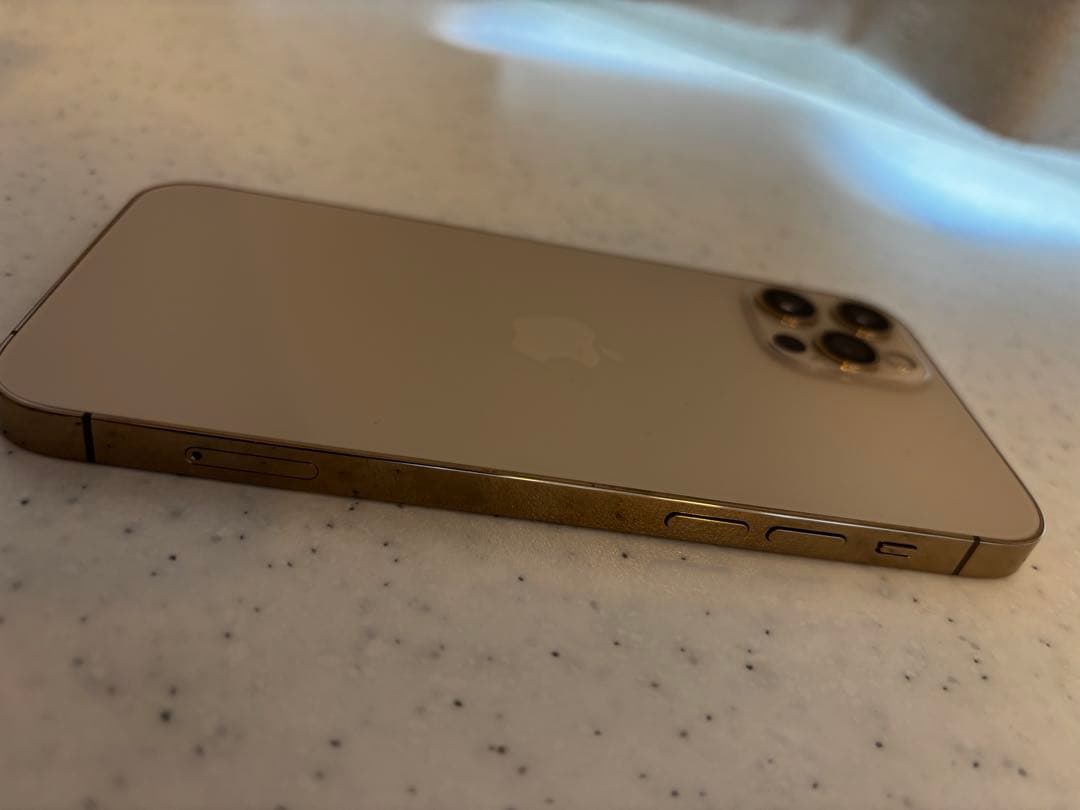 Apple iPhone 12 Pro ゴールド本体　256GB