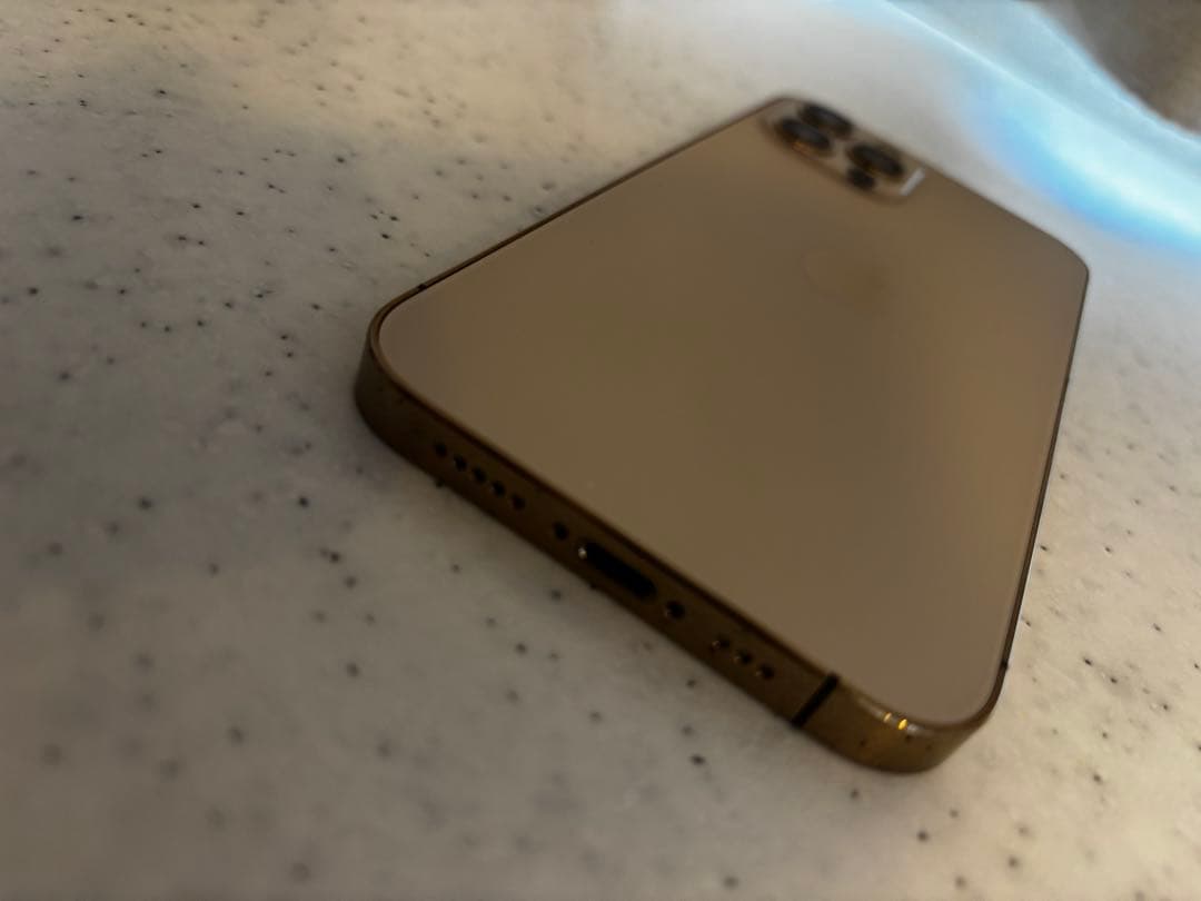 Apple iPhone 12 Pro ゴールド本体　256GB