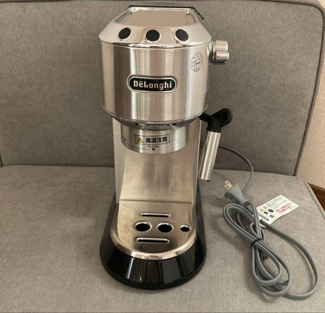 超美品　デロンギ　EC680M エスプレッソ•カプチーノメーカー　マシン