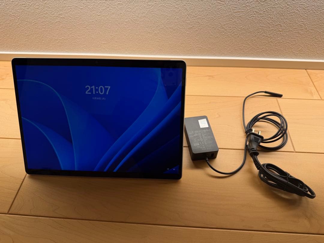 Windowsタブレット本体 Surface Pro8 i5 8GB 512GB