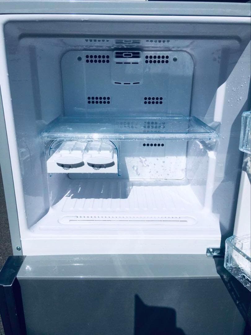 日立　HITACHI R-23DAノンフロン冷凍冷蔵庫 【2014年製 】