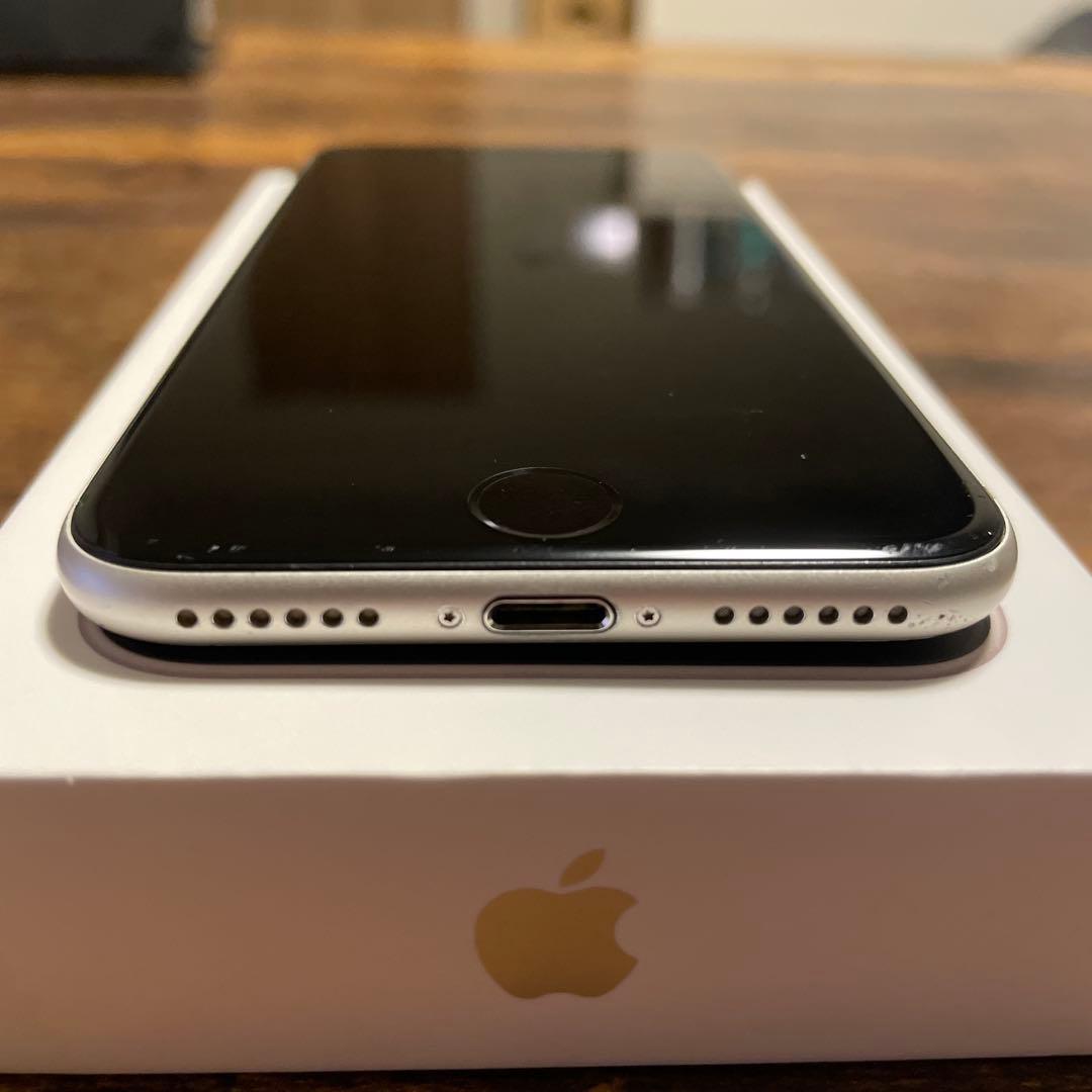 【画面割れ】iPhoneSE3 128GB スターライト