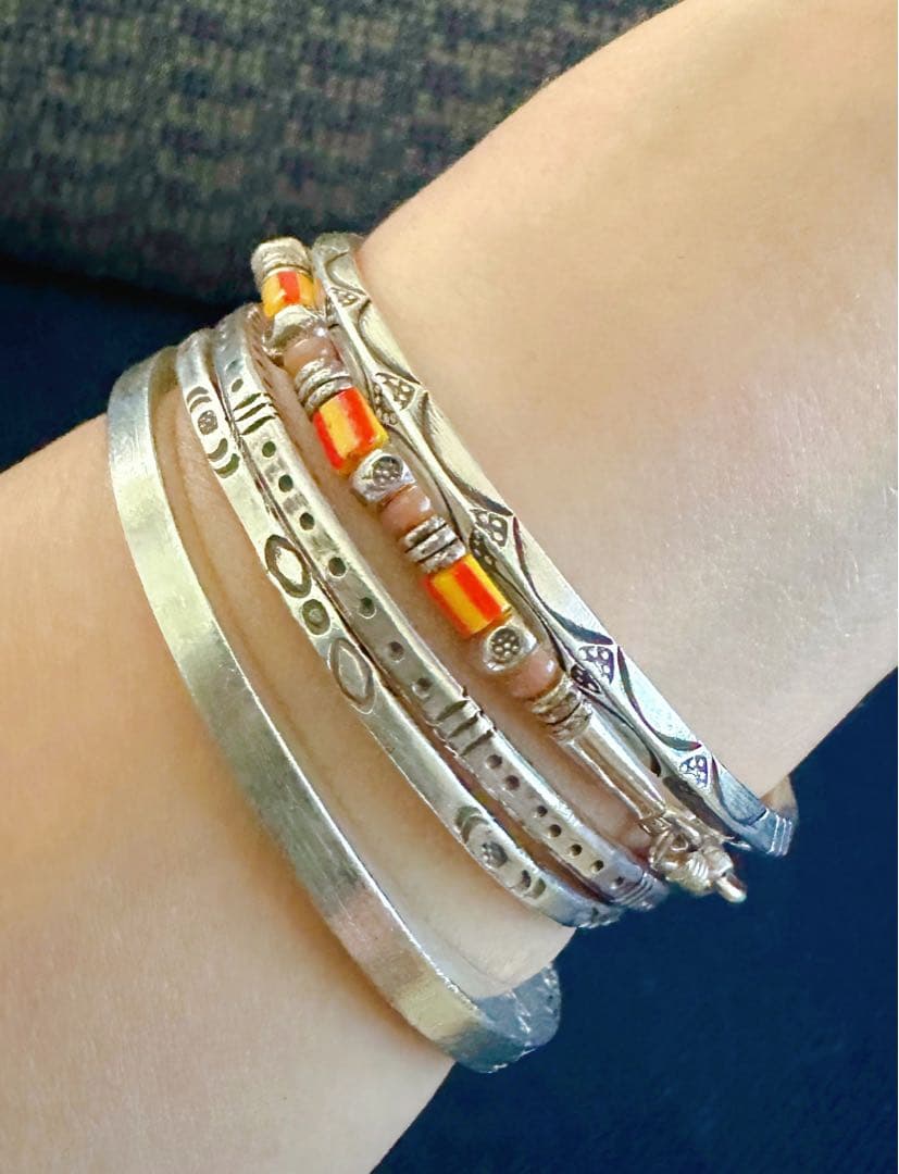 12カレン族、首長族、カレンシルバー、純銀、タイ　チャトチャックマーケット