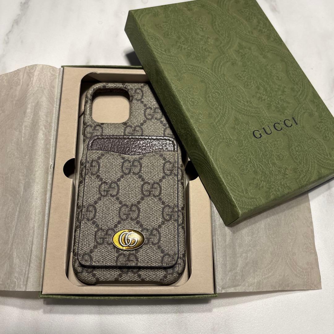 極美品［正規品］GUCCI グッチ　iPhone13 ケースGCパターン