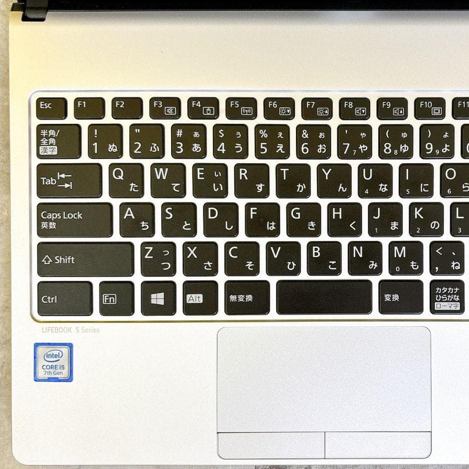 小型軽量❣ｉ5＆SSD搭載で快適✨カメラ付き フルHD 薄型 Windows11