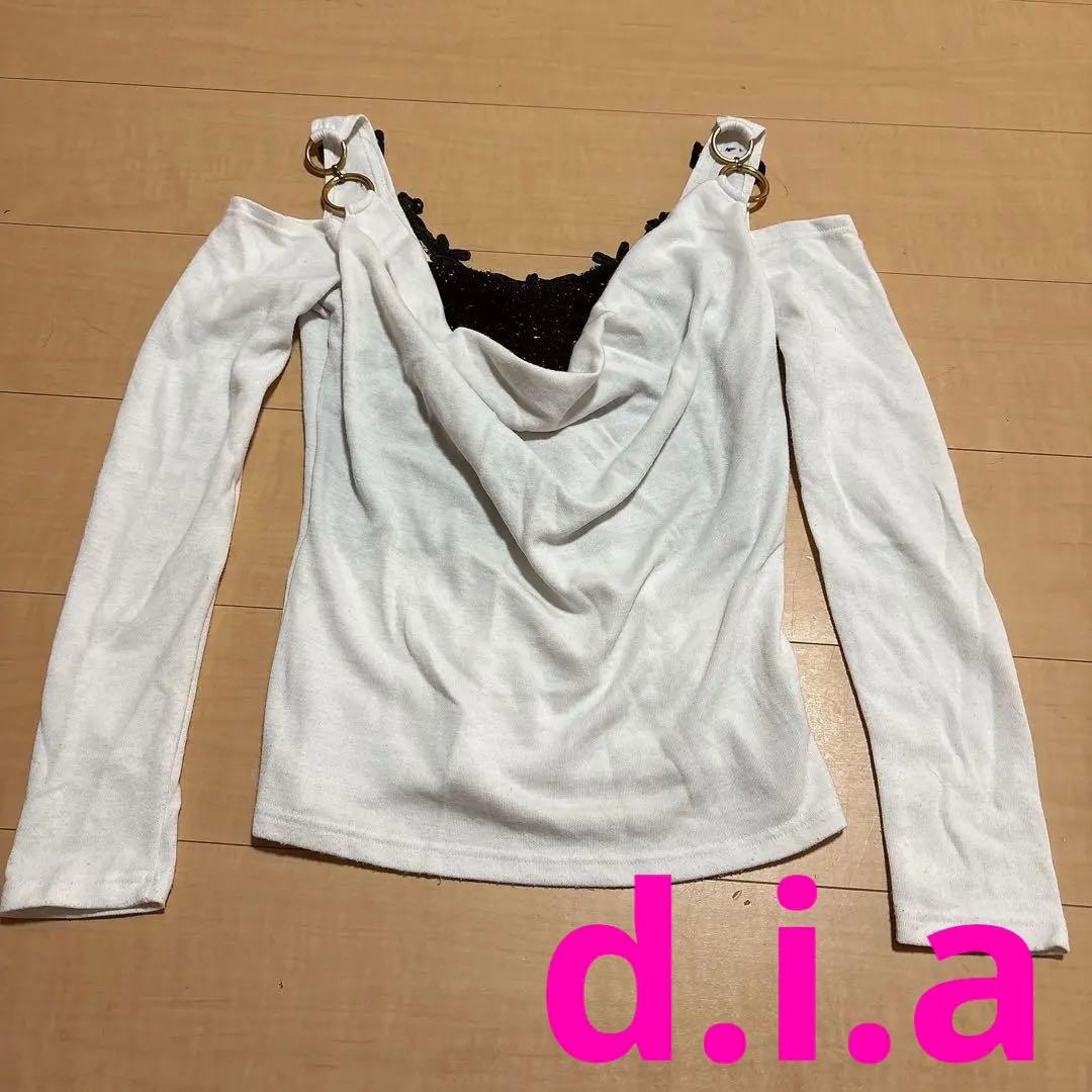 d.i.a 肩あき ロンＴ