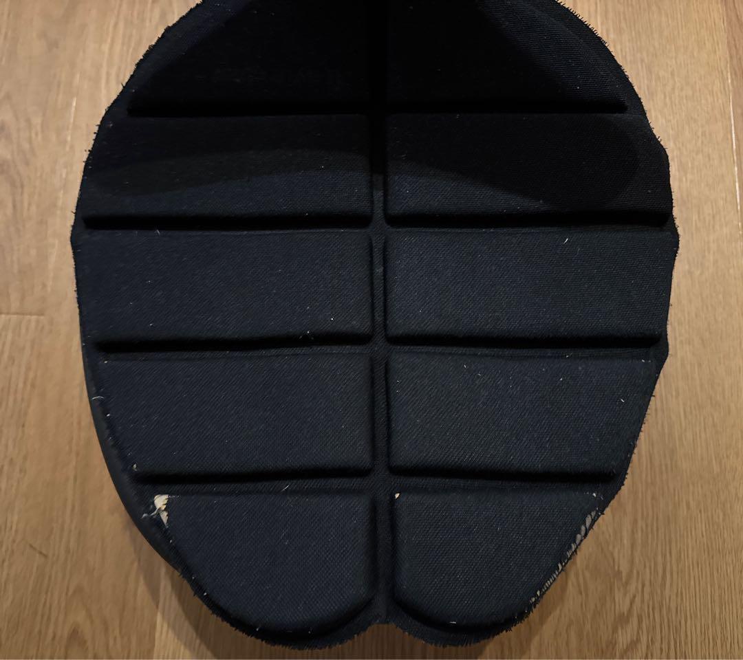 アーユルチェア　ayur-chair　あぐら椅子　座椅子　姿勢サポート　骨盤矯正