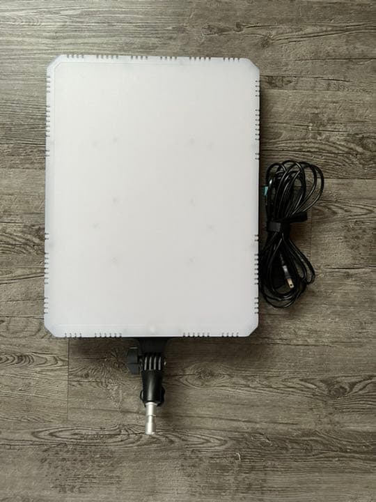 LPL LED写真撮影照明機材　使用時間10時間程度