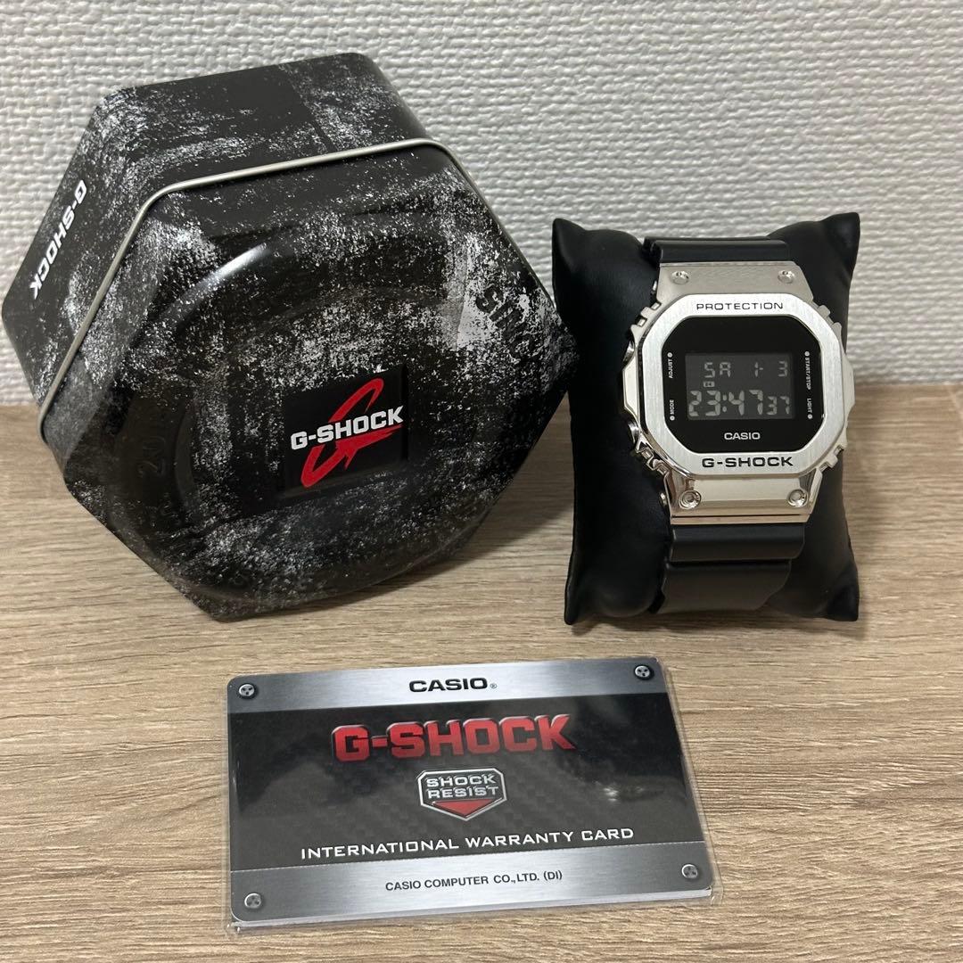 G-SHOCK GM-5600U-1JF デジタル 腕時計 シルバー