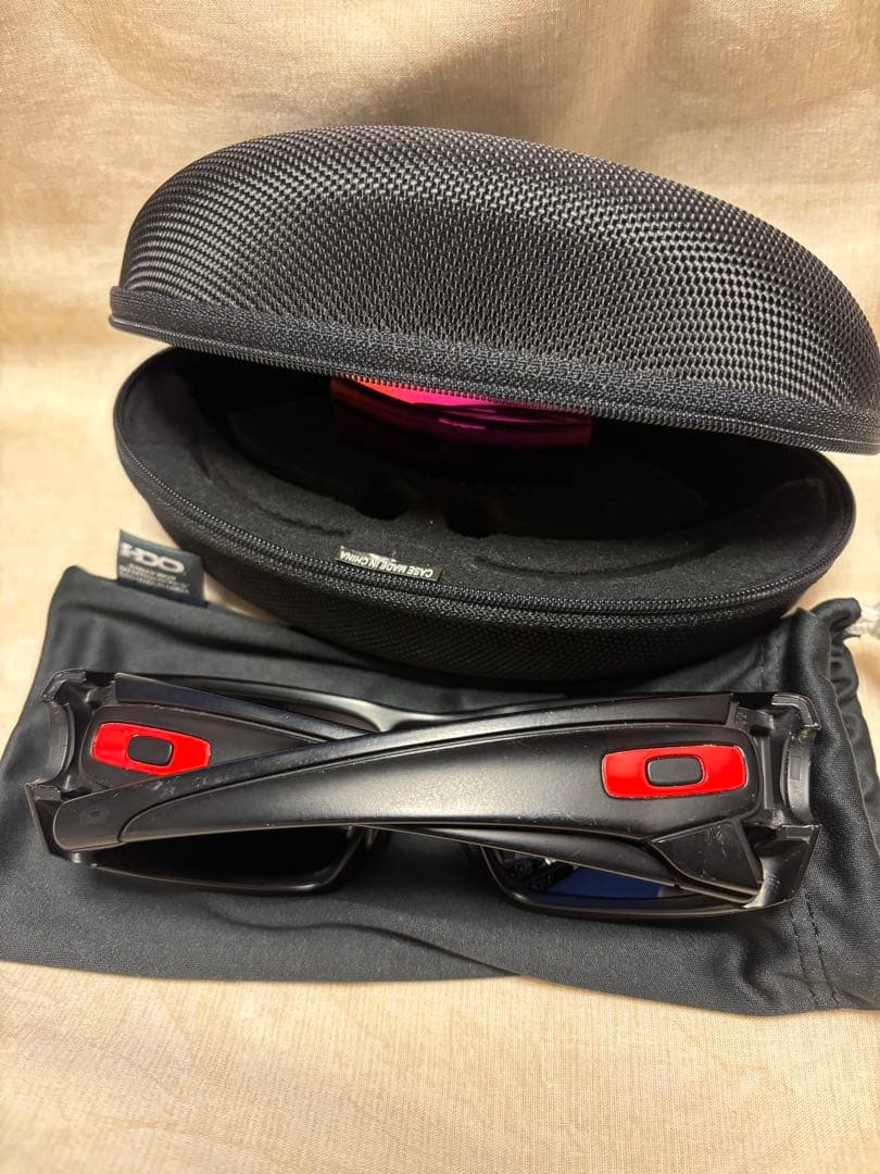 Oakley サングラス FUEL CELL ブラックフレーム ケース 収納袋