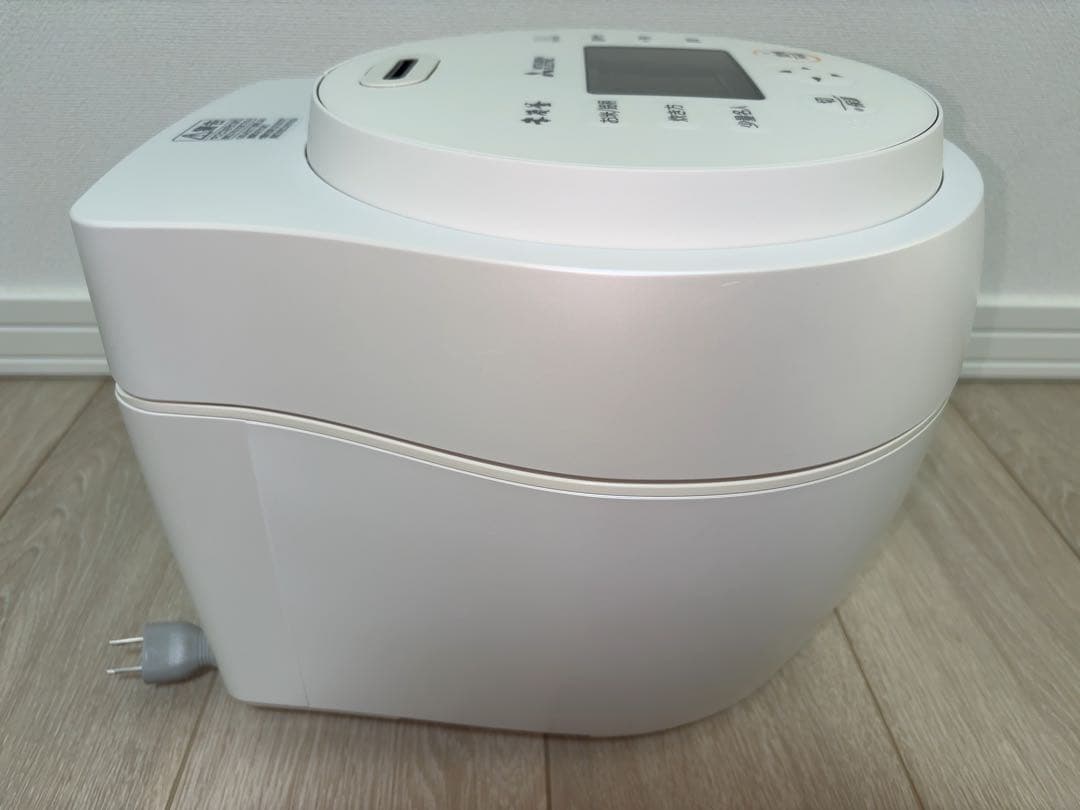 美品　三菱 IH炊飯ジャー炊飯器 本炭釜 紬5.5合 NJ-BW10F