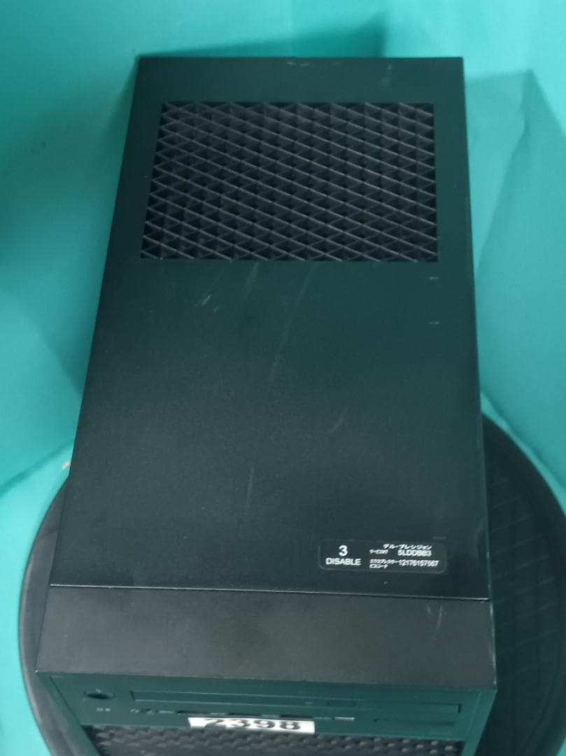 初期保証RTX4000 i7-9700KF相当 32G SSD1TB Win11