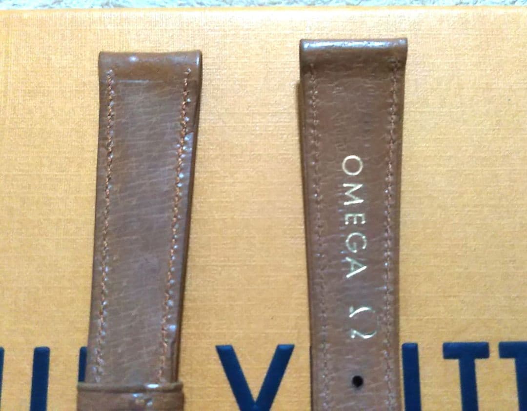 未使用 OMEGA純正　オメガ レザーベルト　やや濃いブラウン 17mm