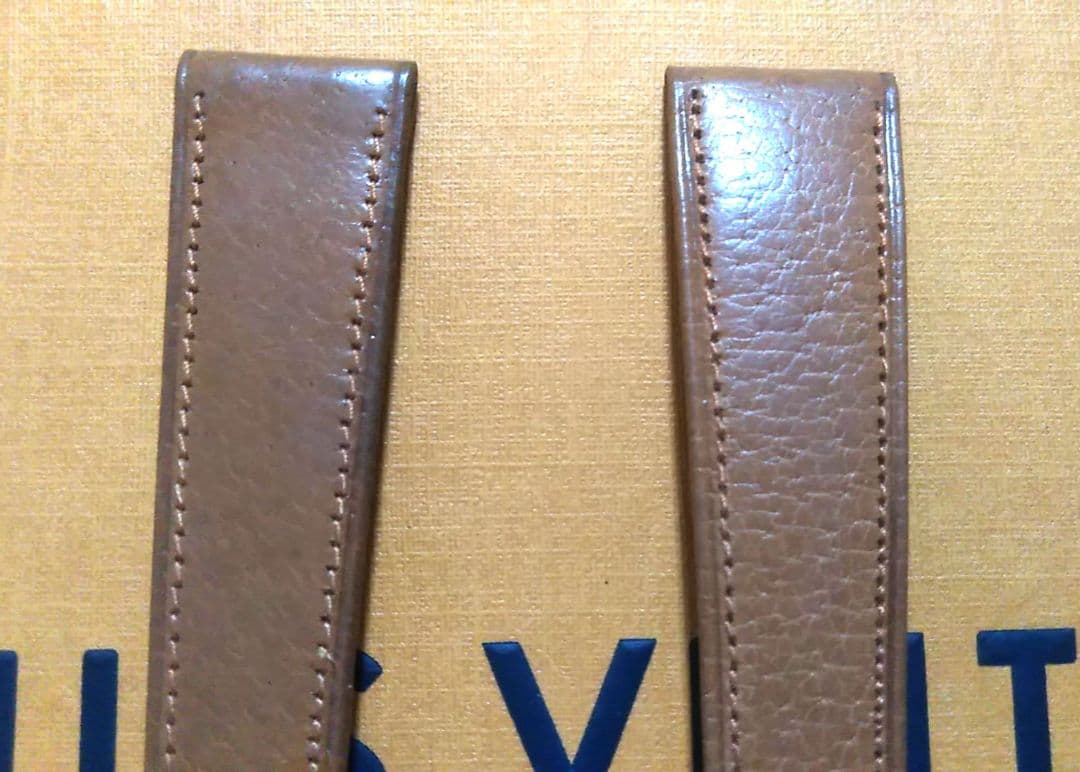 未使用 OMEGA純正　オメガ レザーベルト　やや濃いブラウン 17mm