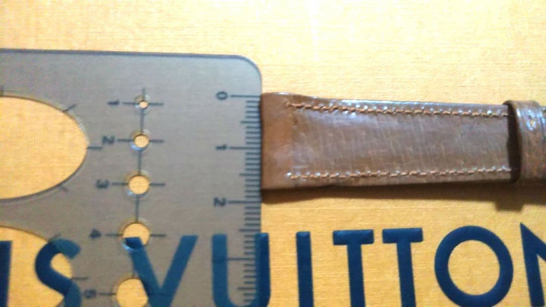 未使用 OMEGA純正　オメガ レザーベルト　やや濃いブラウン 17mm