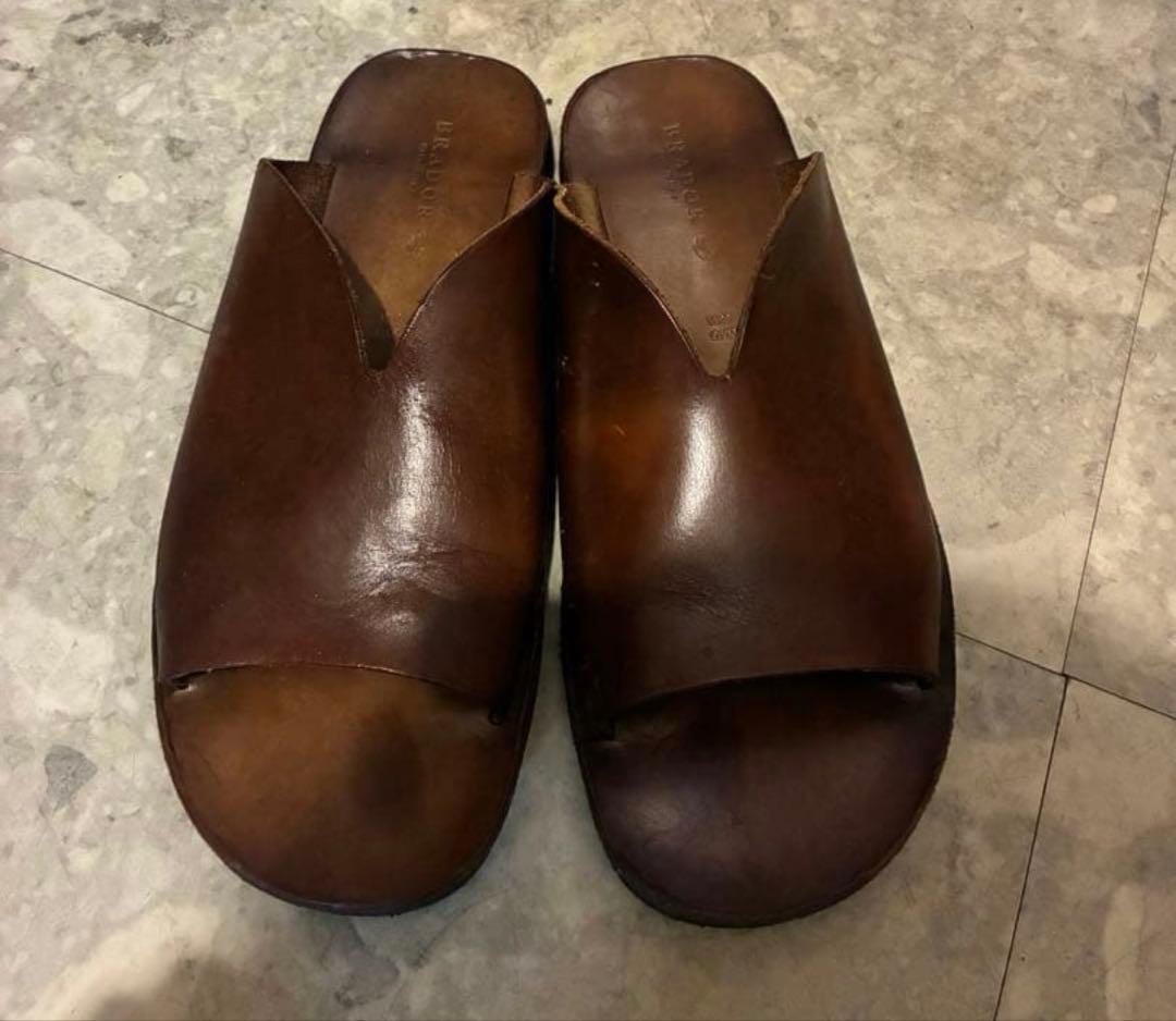 BRADOR SIGAROサイズ42