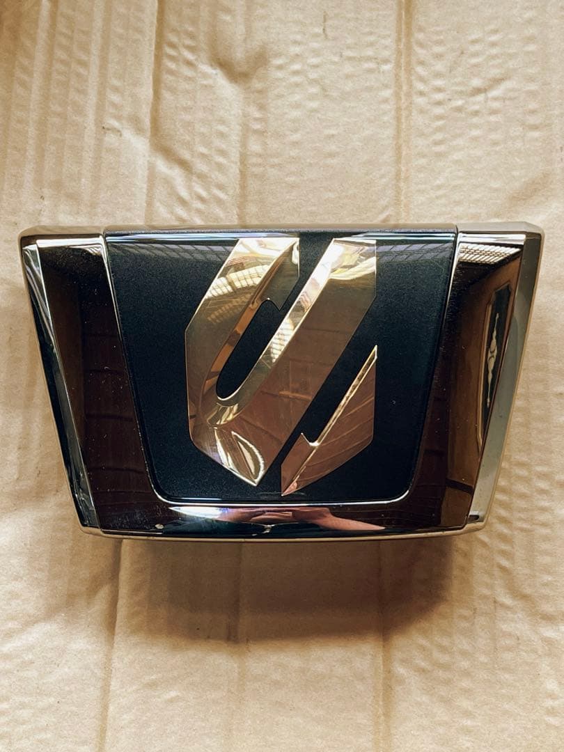 20後期アルファード　TYPE GOLD エンブレム