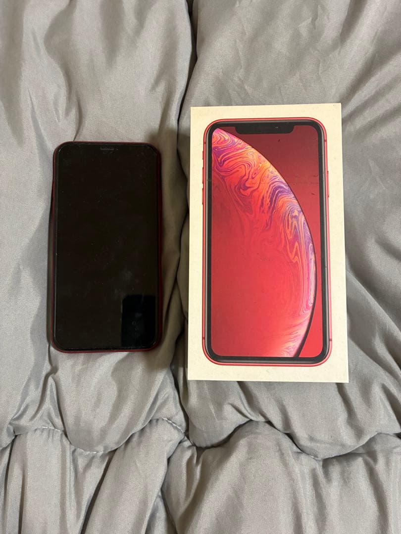 Apple iPhone XR 赤色 本体と箱