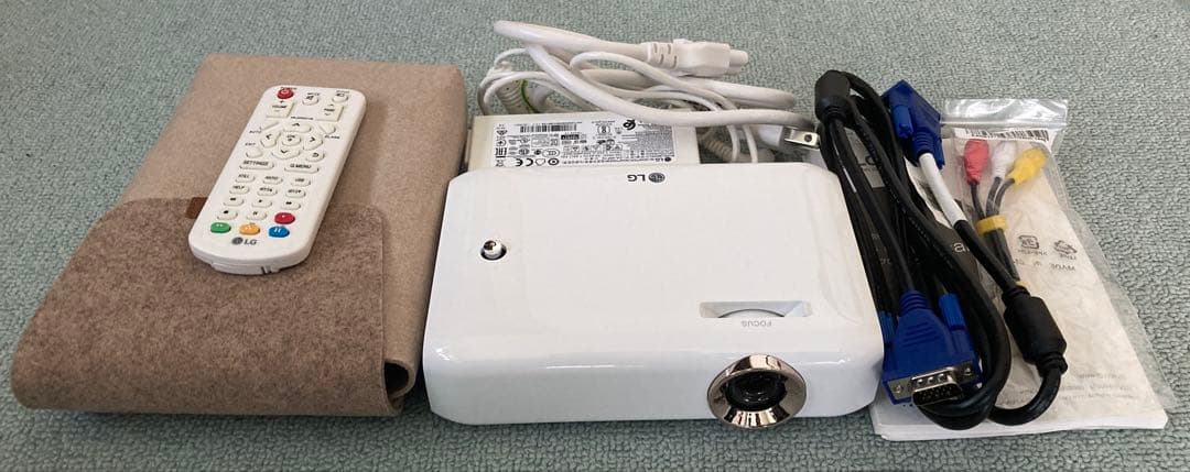 LG PH550G プロジェクター 本体