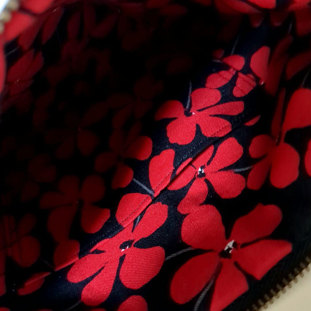 ロラライハリス　ハンドメイド　ボストン