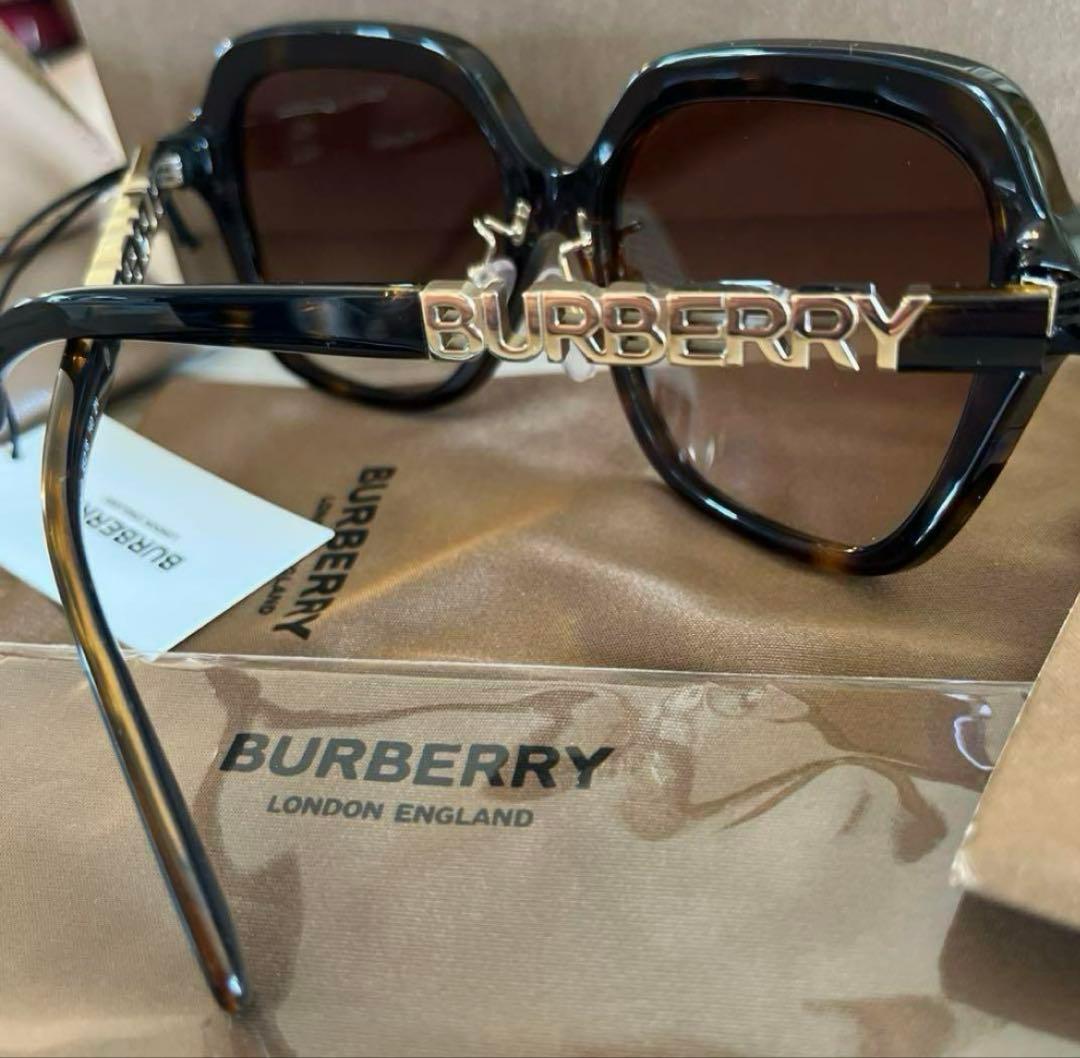 新品未使用　BURBERRY ロゴサングラス　ブラウン
