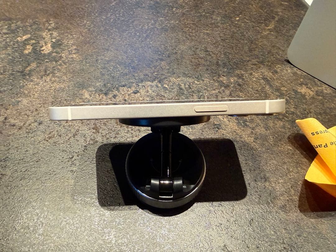 外装ほぼ新品バッテリー100%iPhone 12 mini 128GB ホワイト