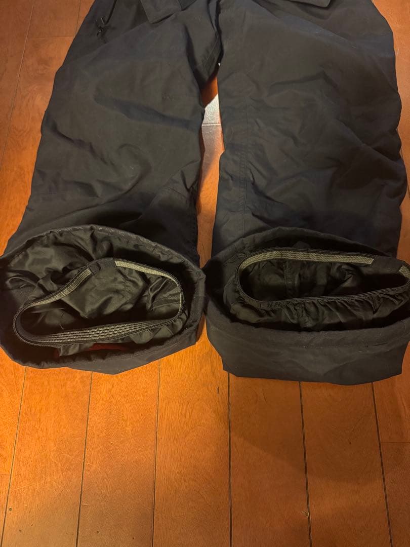 バートン　スキーウェア ジャケットとパンツセット ブラック　Mサイズ　140