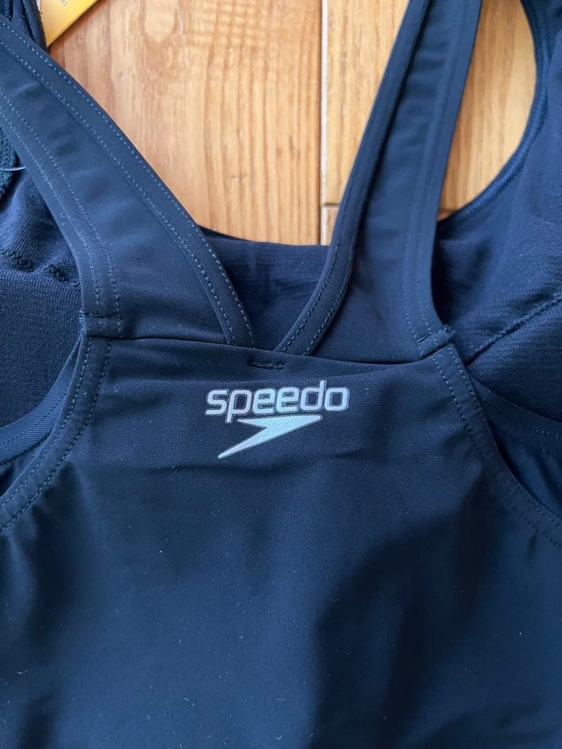 【値札付き】speedo リファインドフレアセパレート 水着