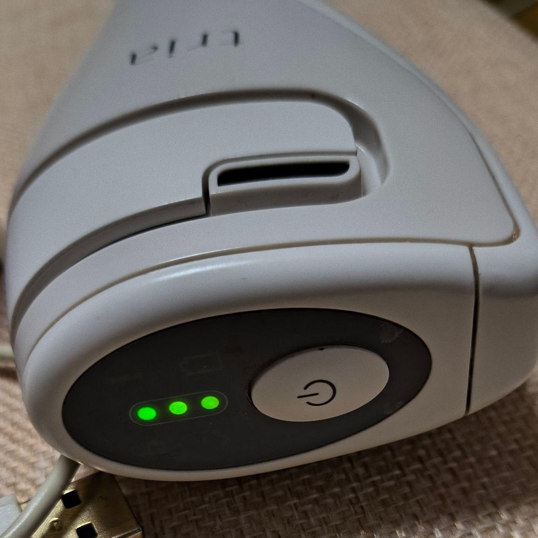 トリア 美顔器 LEDインジケーター付き　ジャンク