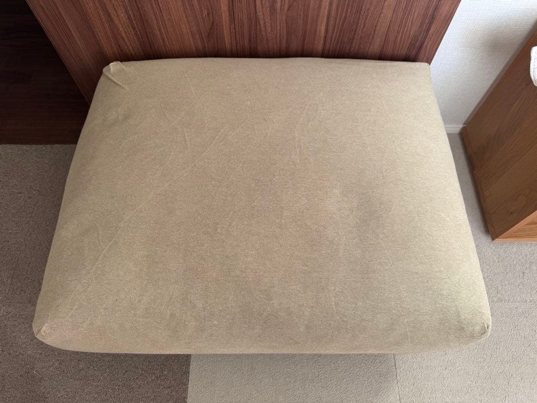 無印良品　オットマン本体・フェザー・ポケットコイル　木製脚付き