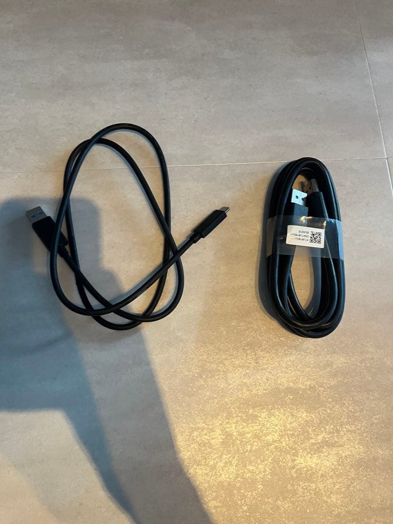 ば*す様 Dell U2723QE