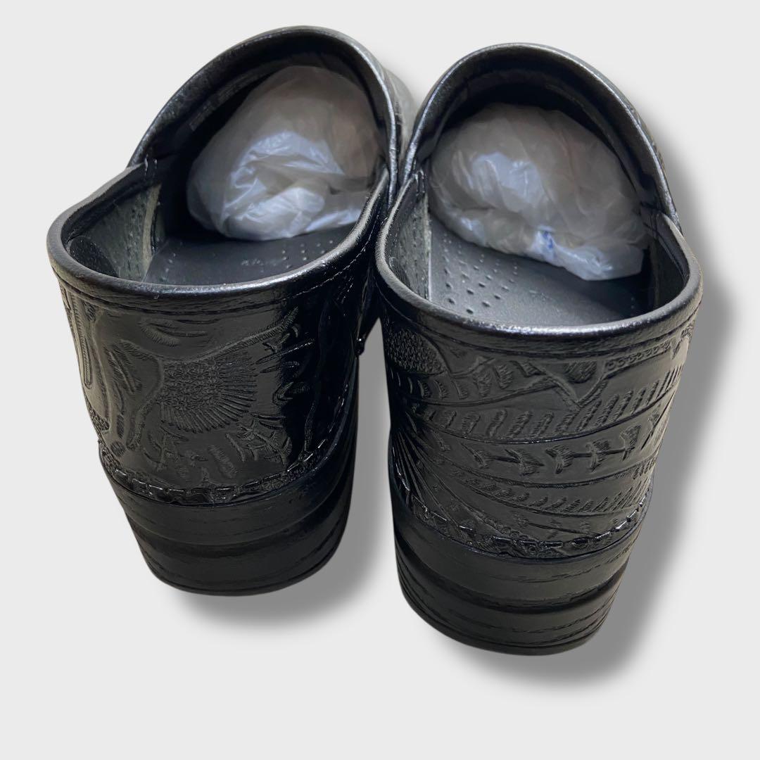 ダンスコ☆プロフェッショナル☆クロッグサンダル☆フローラル柄☆型押し☆26.5