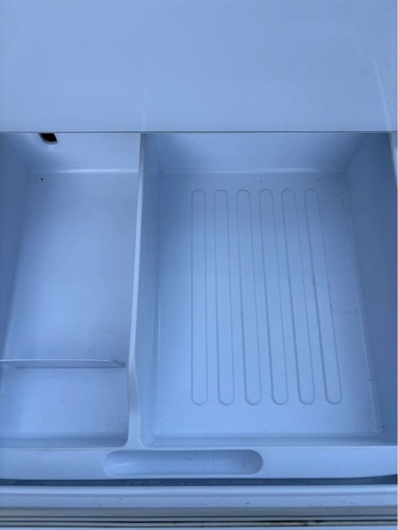 無料配送あり　SHARP 冷蔵庫　SJ-GW35C-W 2017年製　350L