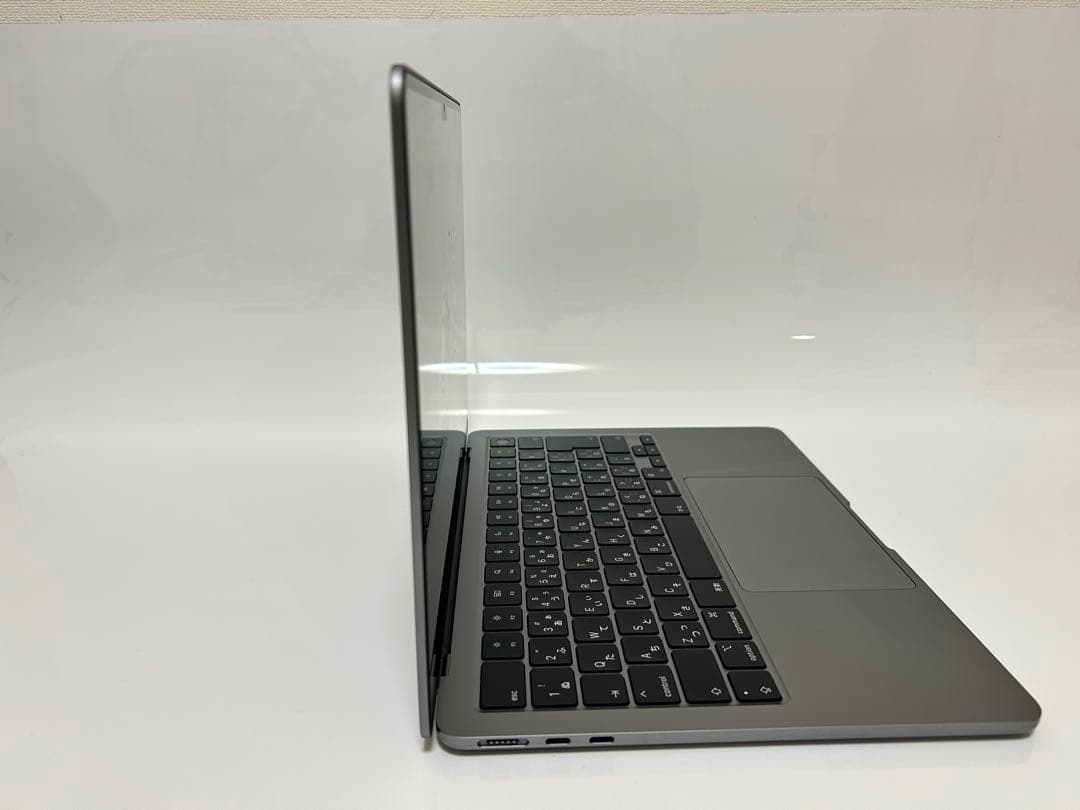 美品MacBookAir 2024 13インチ M3 256GB スペースグレイ