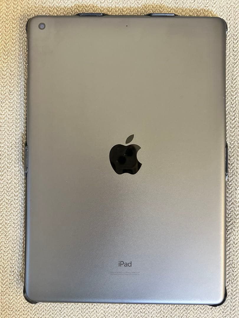 iPad 第7世代 32GB Wi-Fi A2197 タフケース付き