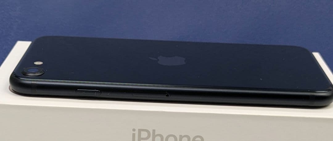 iPhone SE 64GB(第3世代) ブラック SIMフリー