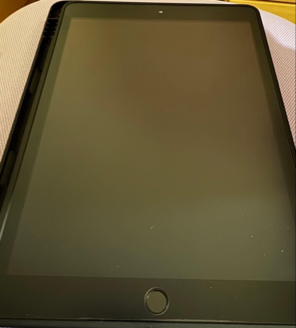 Apple iPad グレー 本体 第9世代 64GB