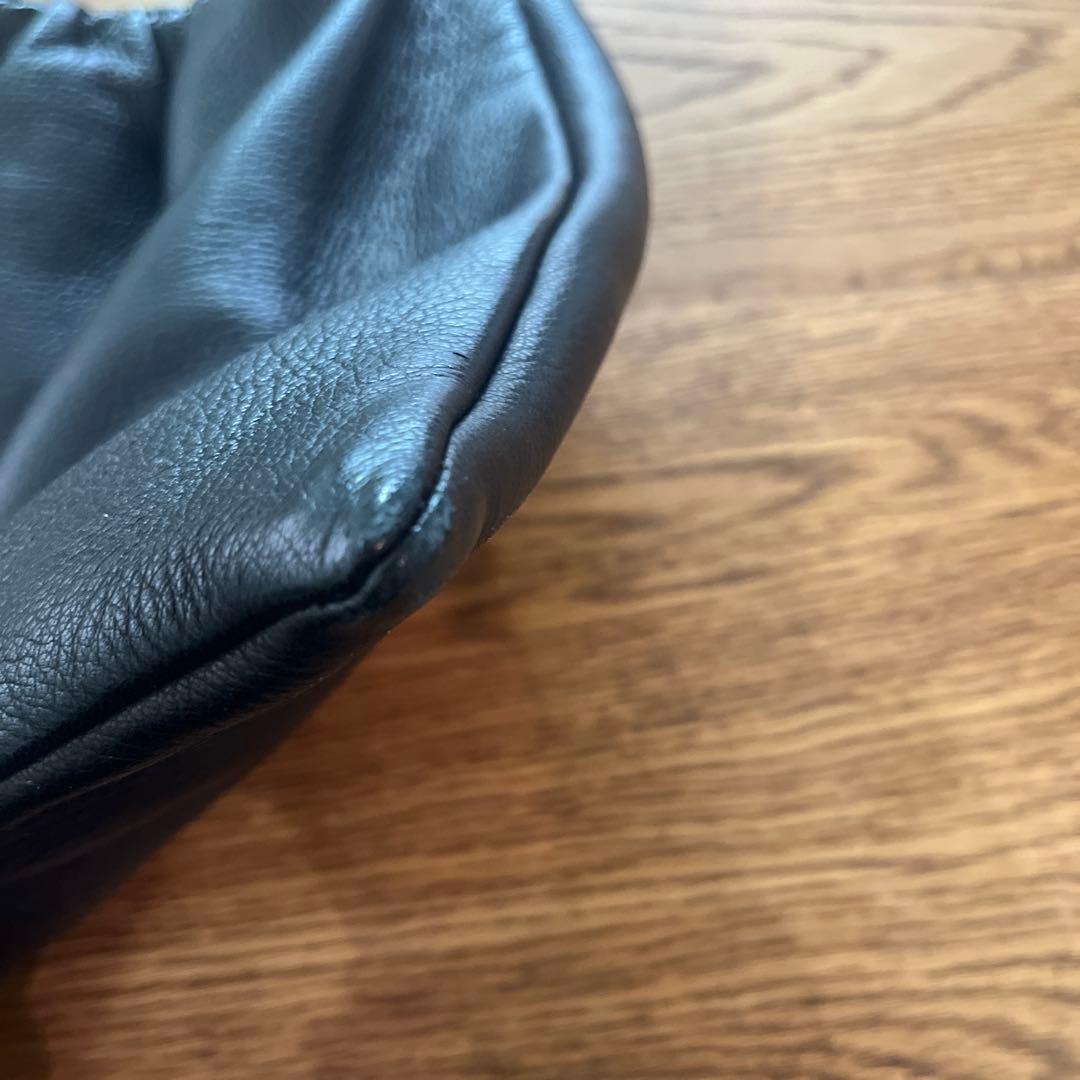 Aeta DA02 ブラック ショルダーバッグ