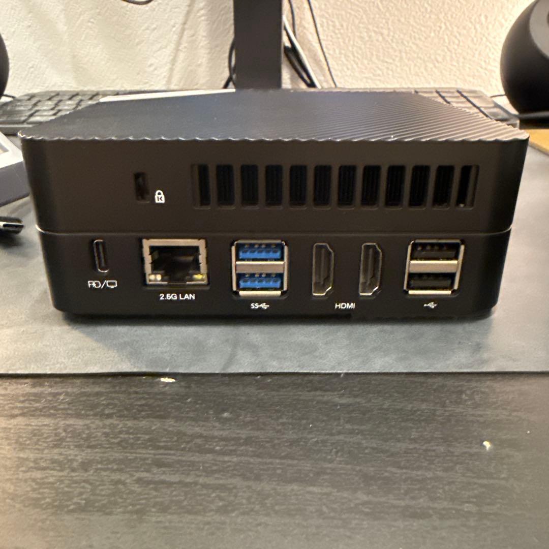 ジャンク ミニPC UM560