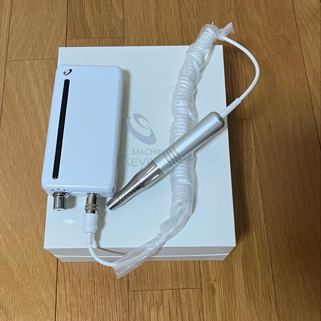 シャレドワ ケビン ネイルマシーン