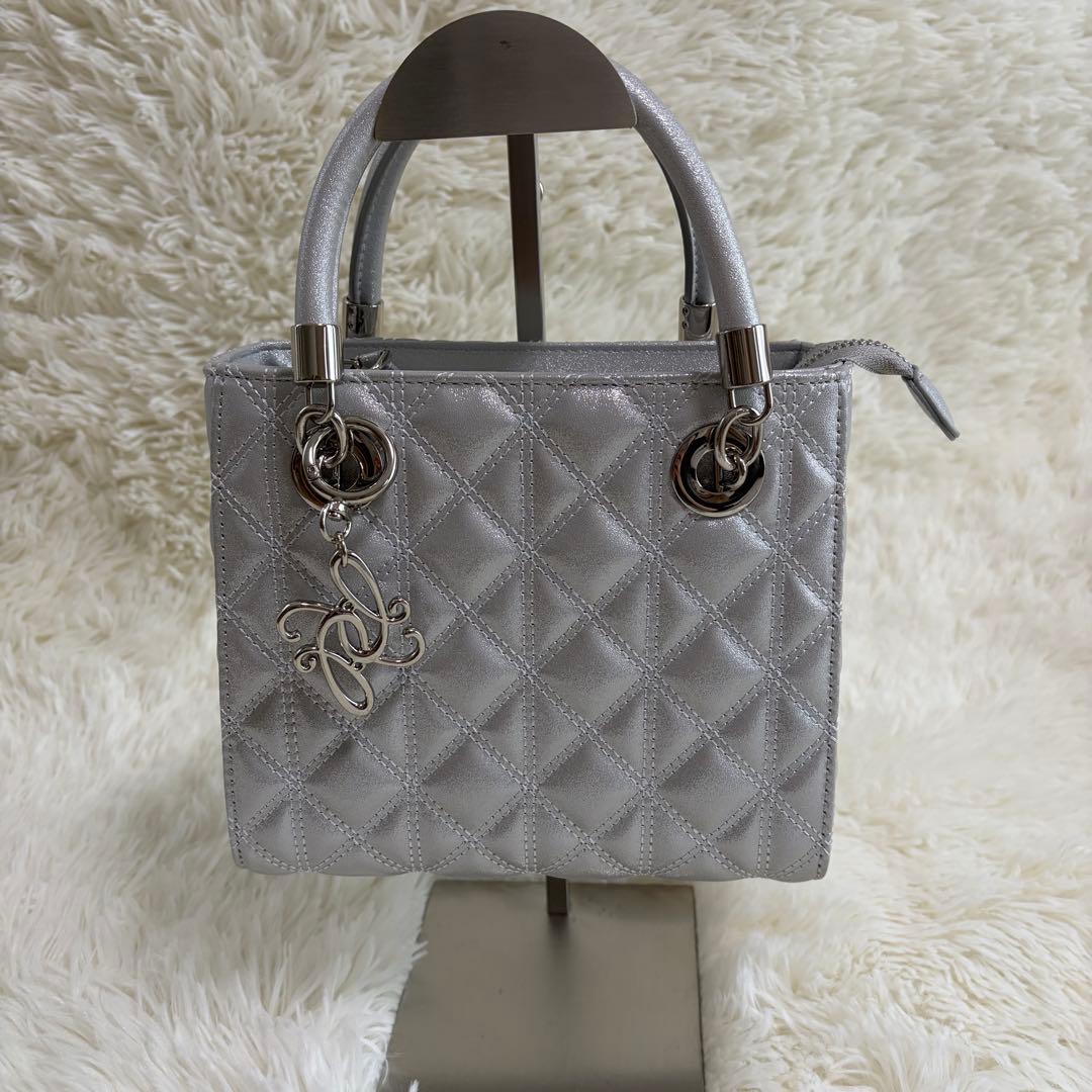 未使用品　RANDA キルティング 2ウェイバッグ シルバー