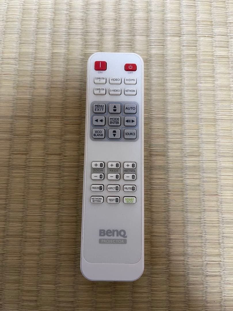 BenQ MH740 プロジェクター 本体