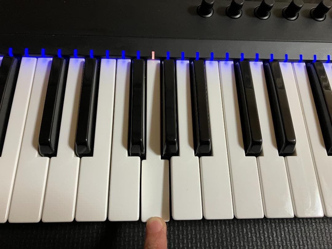 KOMPLETE KONTROL S61 mk2 中古