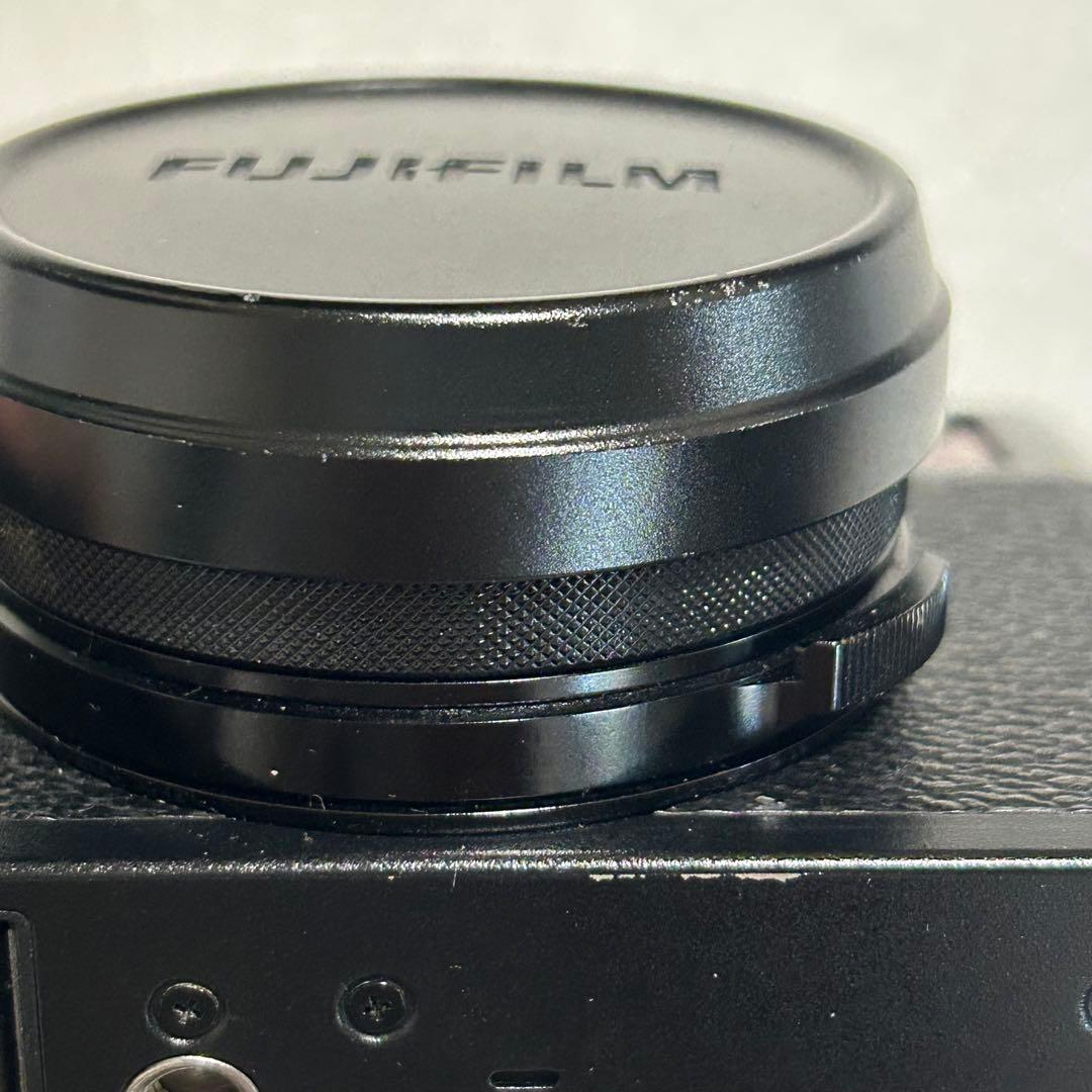 【美品】FUJIFILM X100F ブラック 専用レザーケース付き