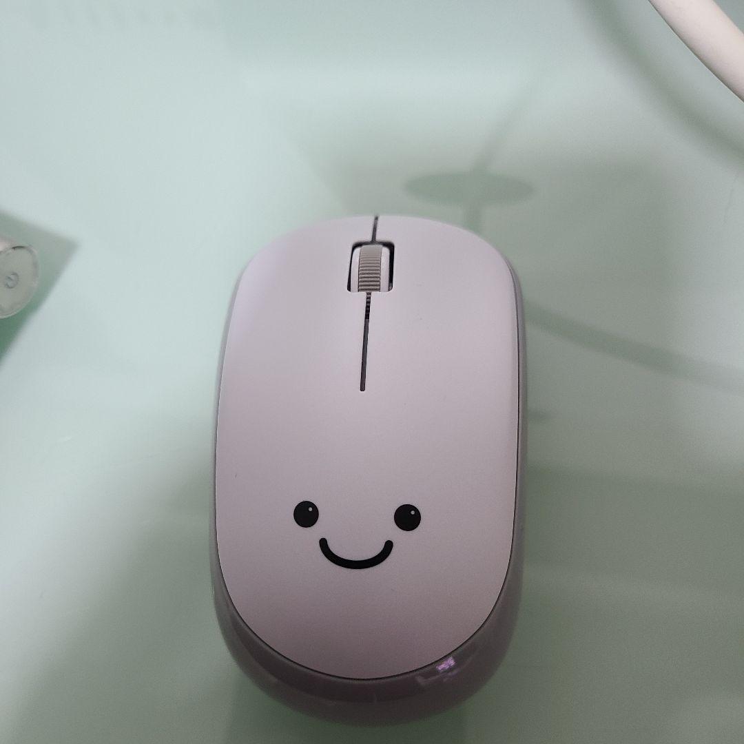 2009年モデルの27インチiMac　キーボード、マウス付き