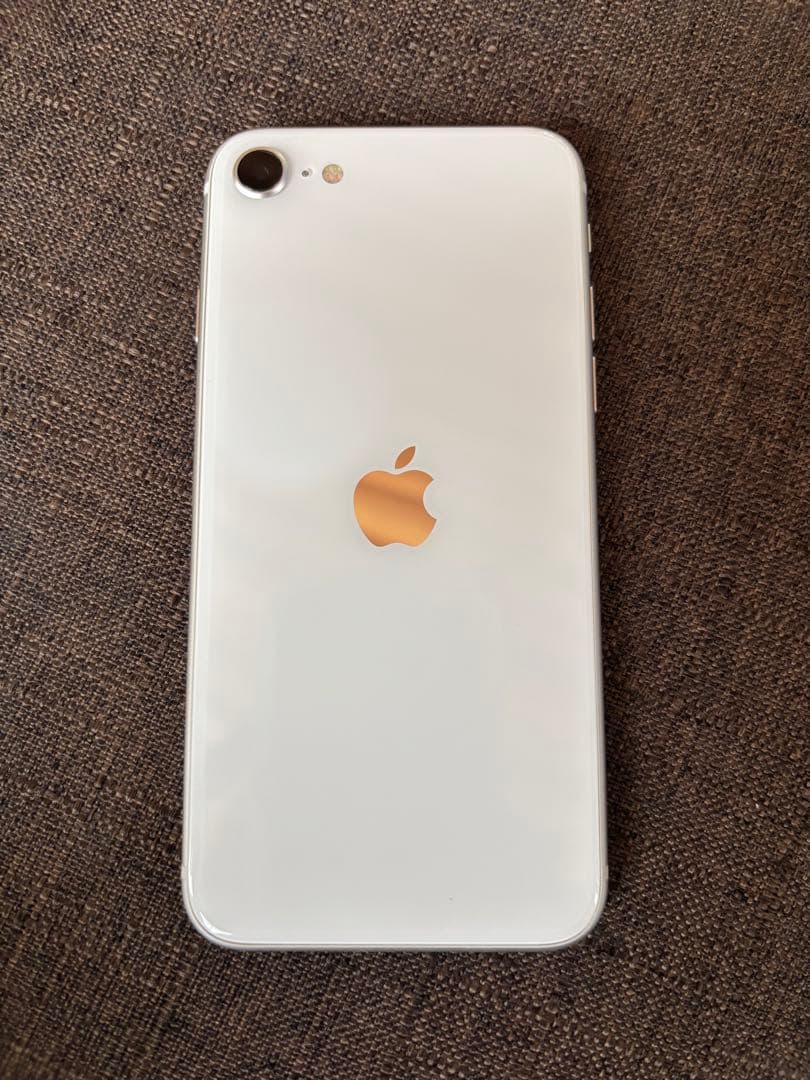 ★美品★SIMフリー★iPhone SE（第3世代)ホワイト 128GB